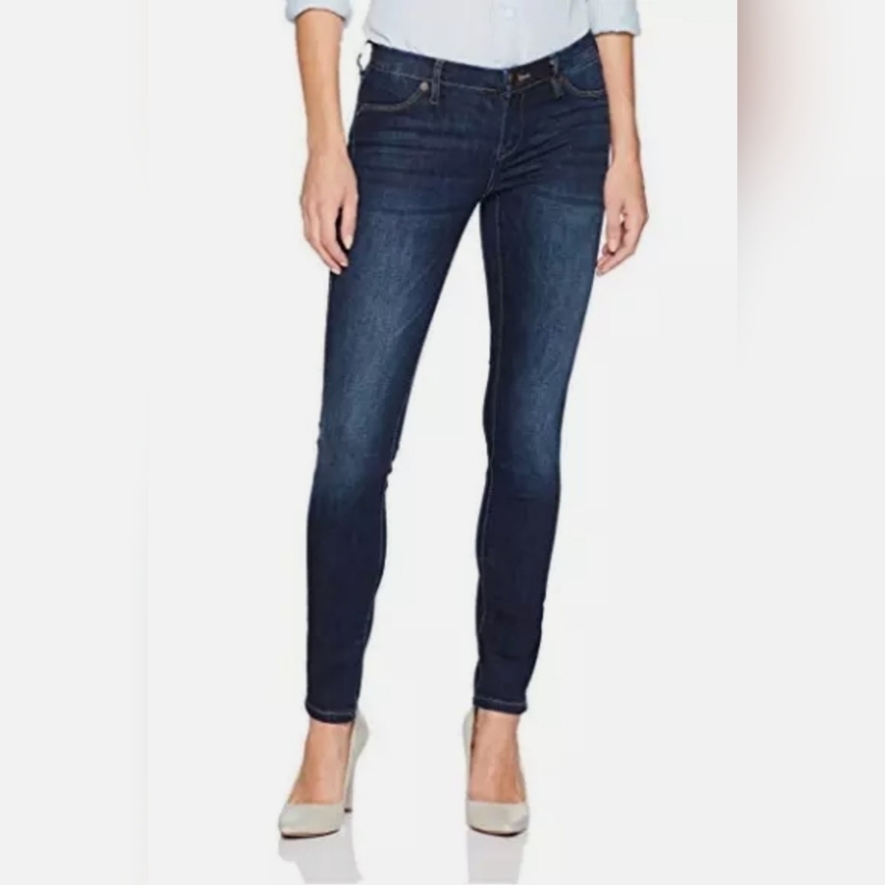 Blank NYC Women's Spray On Super Skinny Jeans Slow Jam Medium Blue Size 32‎